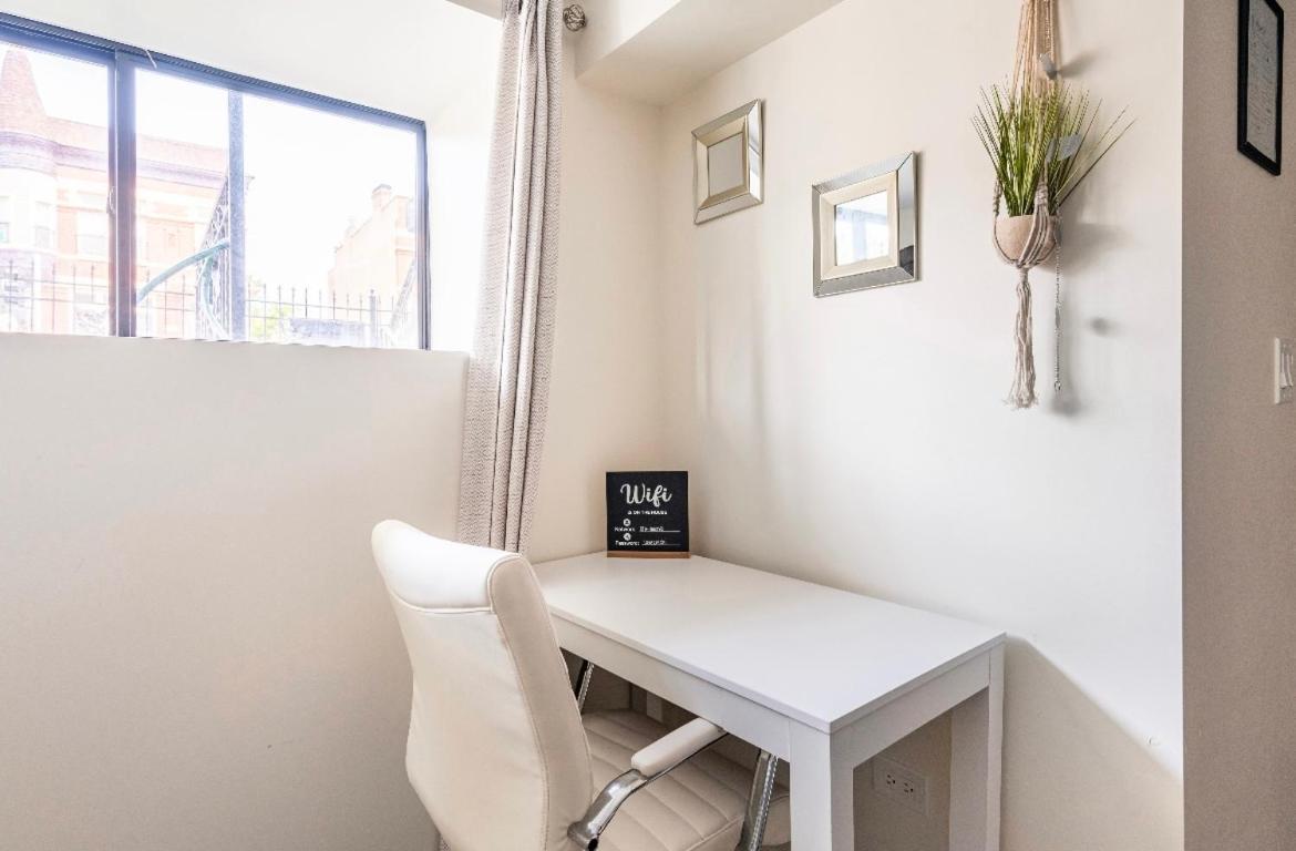 Cozy 2 Brm Apartment Mins Away From United Center Chicago Exteriér fotografie