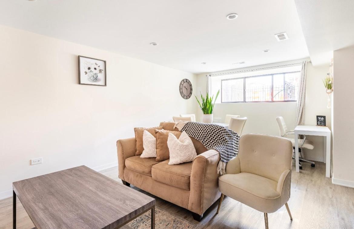 Cozy 2 Brm Apartment Mins Away From United Center Chicago Exteriér fotografie