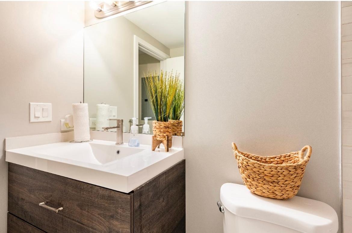 Cozy 2 Brm Apartment Mins Away From United Center Chicago Exteriér fotografie
