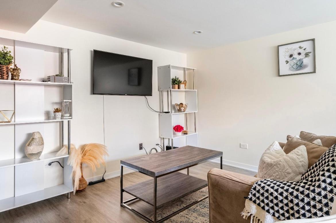 Cozy 2 Brm Apartment Mins Away From United Center Chicago Exteriér fotografie
