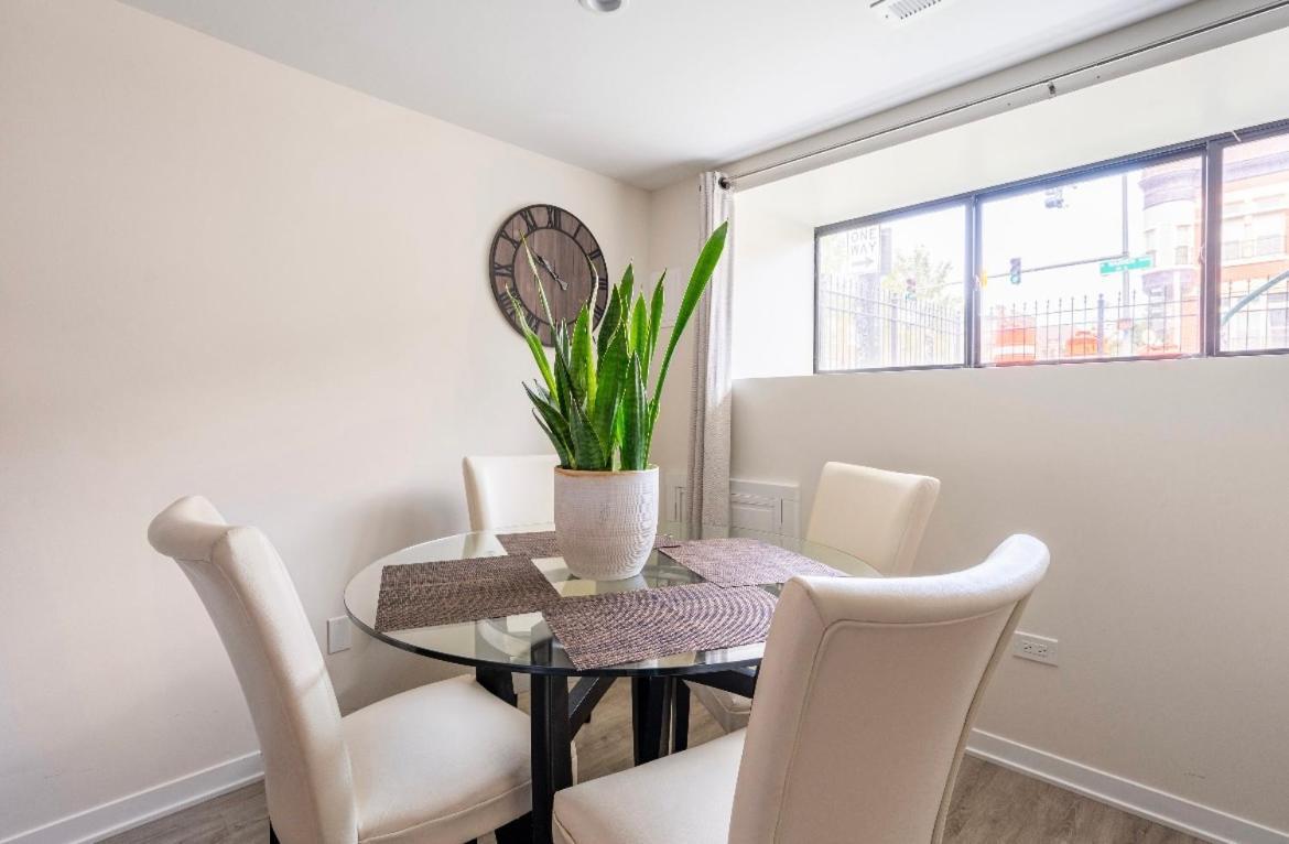 Cozy 2 Brm Apartment Mins Away From United Center Chicago Exteriér fotografie